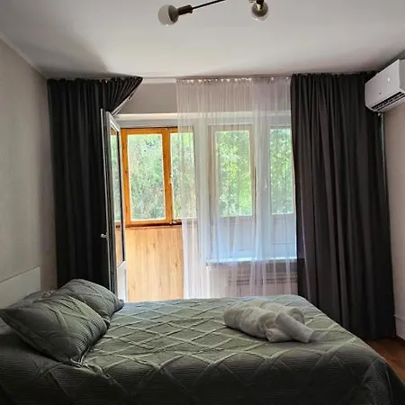 Apart Рядом С Парком Ганди Almaty Exterior photo