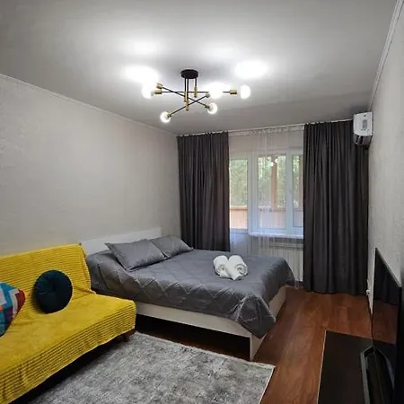 Apart Рядом С Парком Ганди Almaty Exterior photo