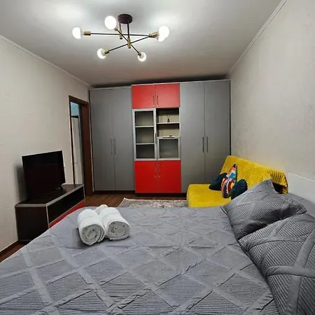 Apart Рядом С Парком Ганди Almaty Exterior photo