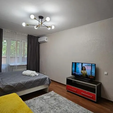 Apart Рядом С Парком Ганди Almaty Exterior photo